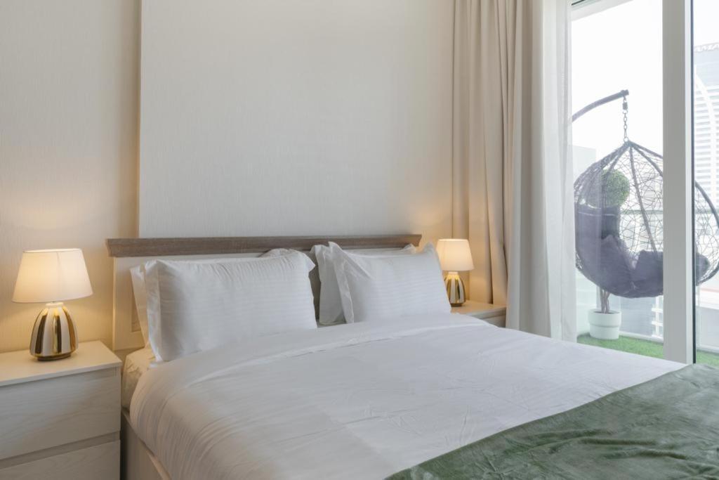 Brand New 1Br- Business Bay - Burj Khalifa View Lejlighed Dubai Eksteriør billede