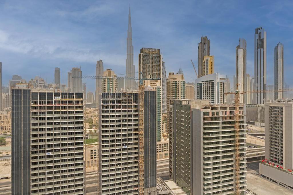 Brand New 1Br- Business Bay - Burj Khalifa View Lejlighed Dubai Eksteriør billede